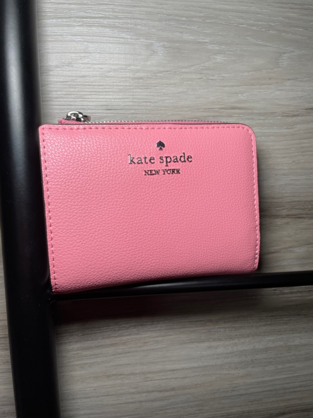 NWT- Women's Kate Spade Small L-Zip Pebble Leather Wallet, Grapefruit Soda